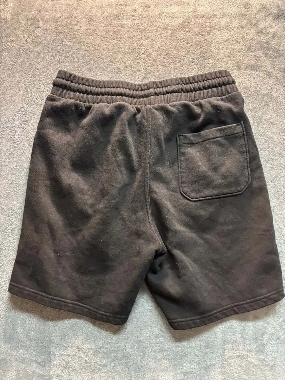H&M Men's Regular Fit Sweat Shorts in Black